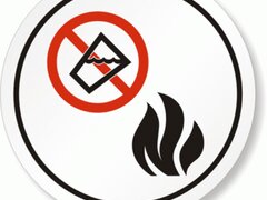 Eticheta nu se stinge cu apa